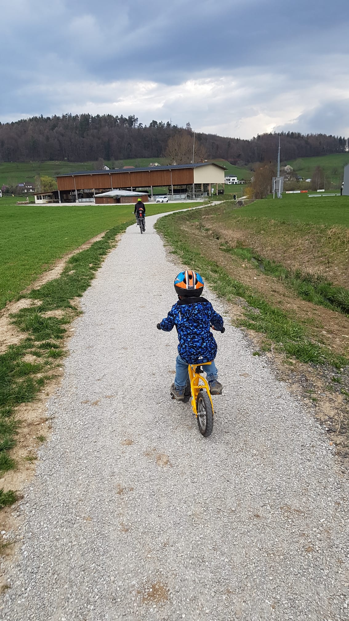 nael_en_velo.jpg